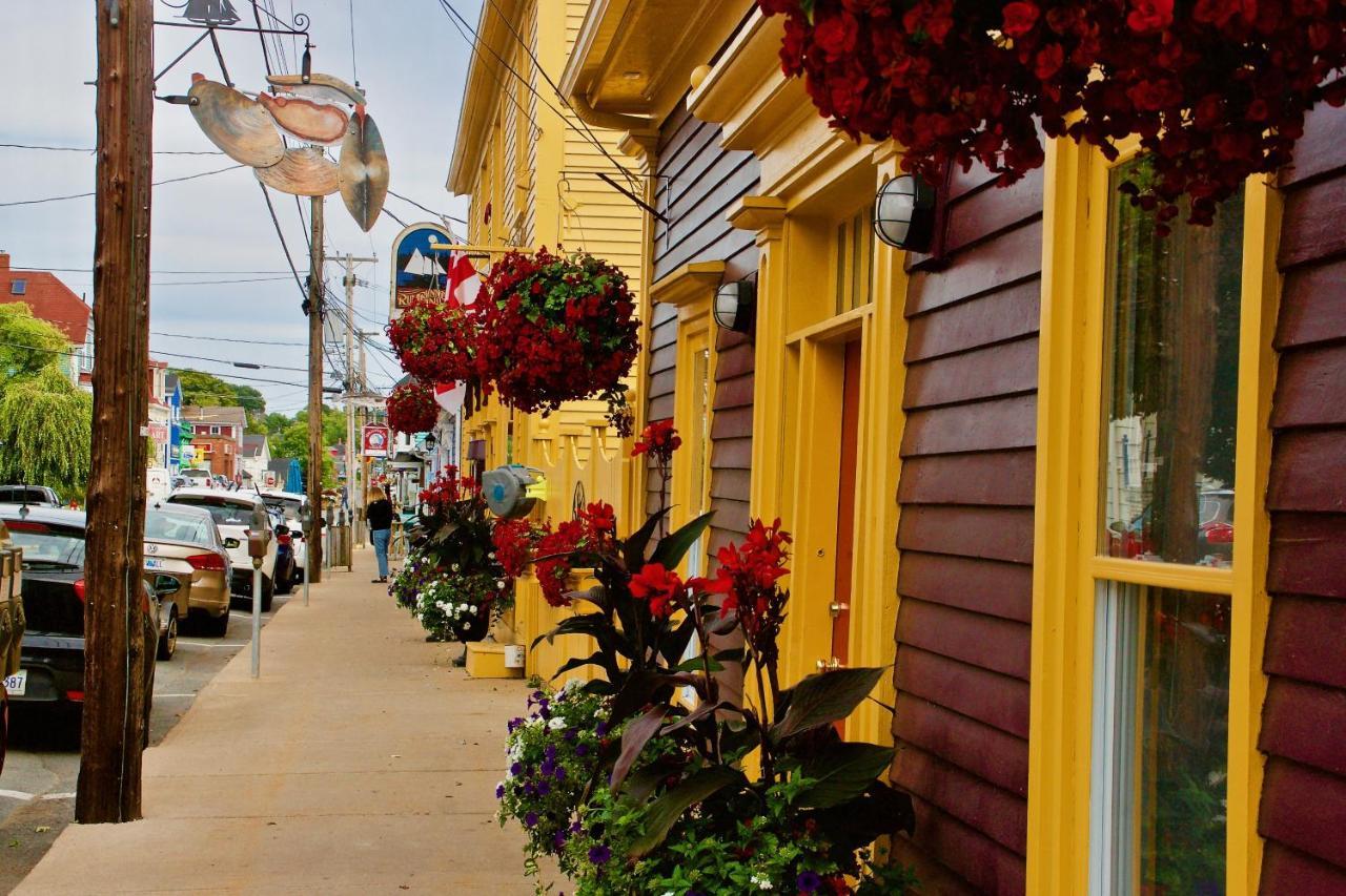 Rum Runner Inn Lunenburg Buitenkant foto
