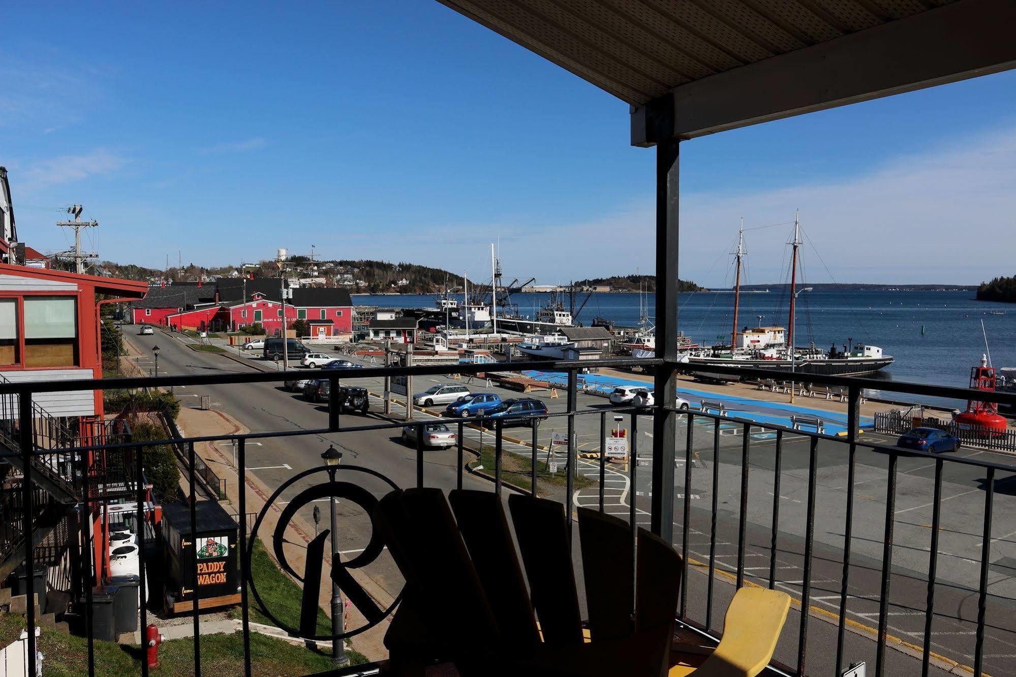 Rum Runner Inn Lunenburg Buitenkant foto
