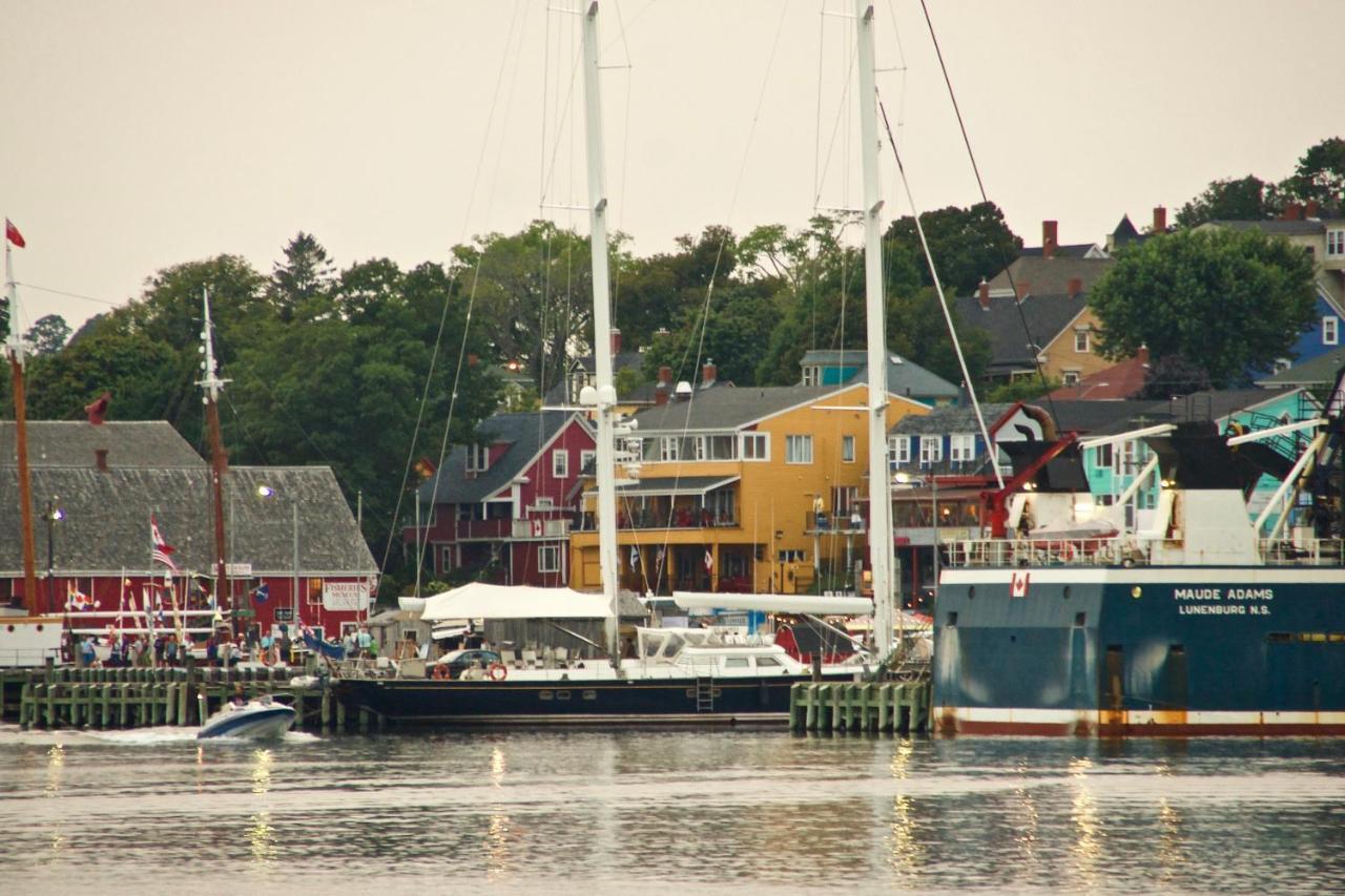 Rum Runner Inn Lunenburg Buitenkant foto